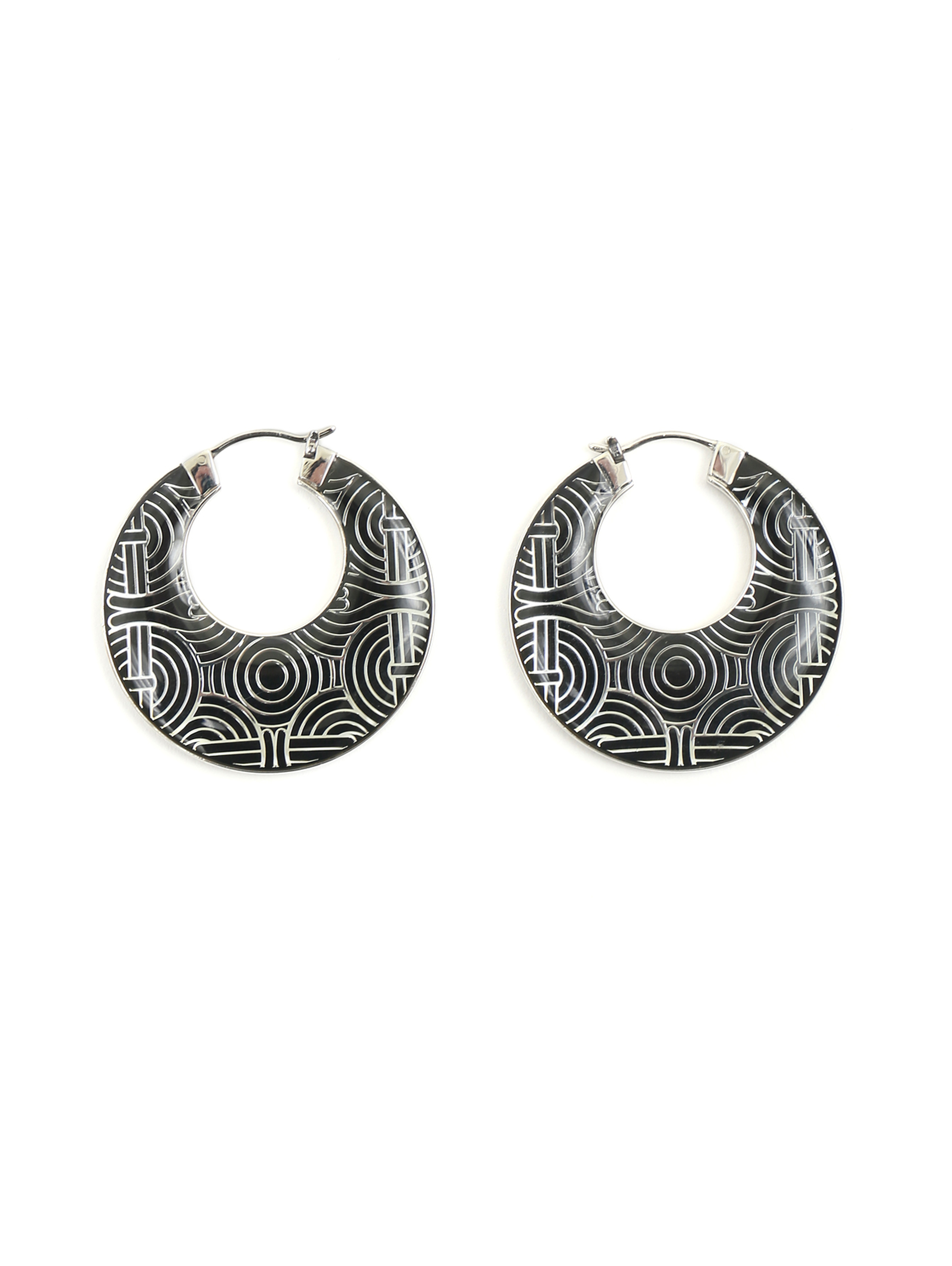 Серьги из металла с узором